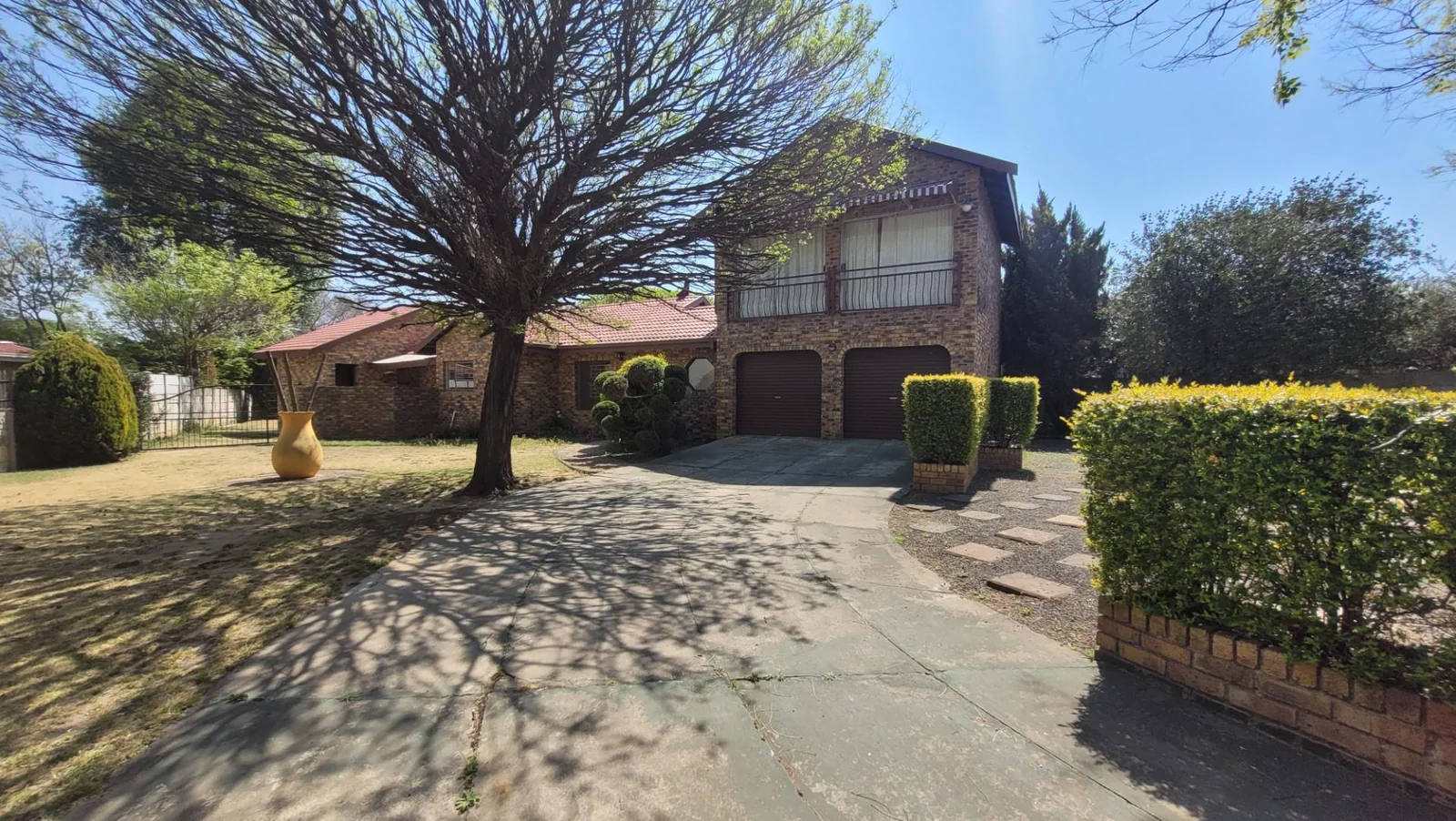 3 Bedroom home in quiet neighbourhood.