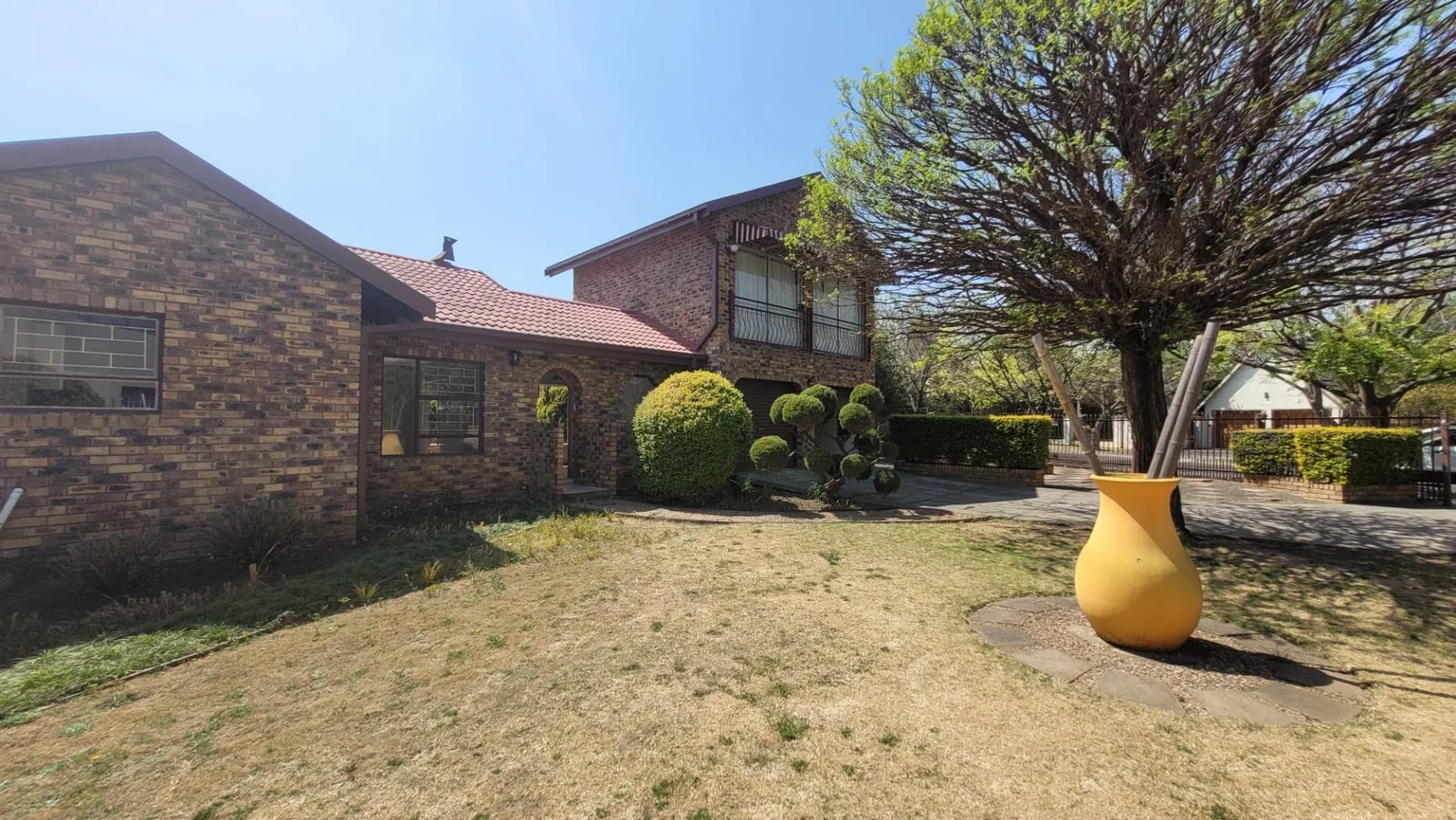 3 Bedroom home in quiet neighbourhood.