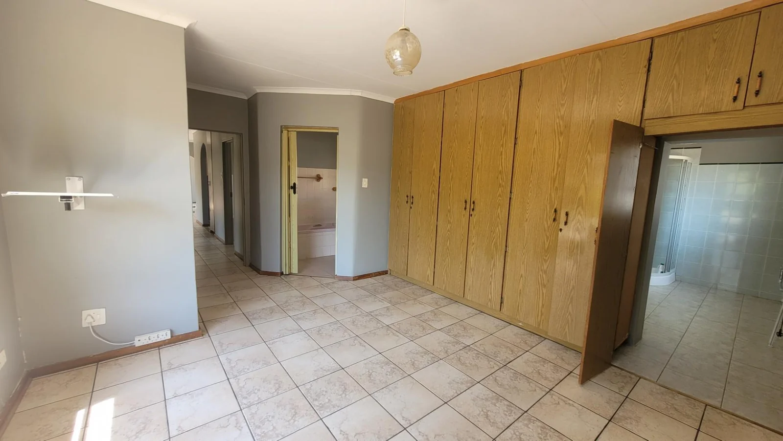 3 Bedroom home in quiet neighbourhood.