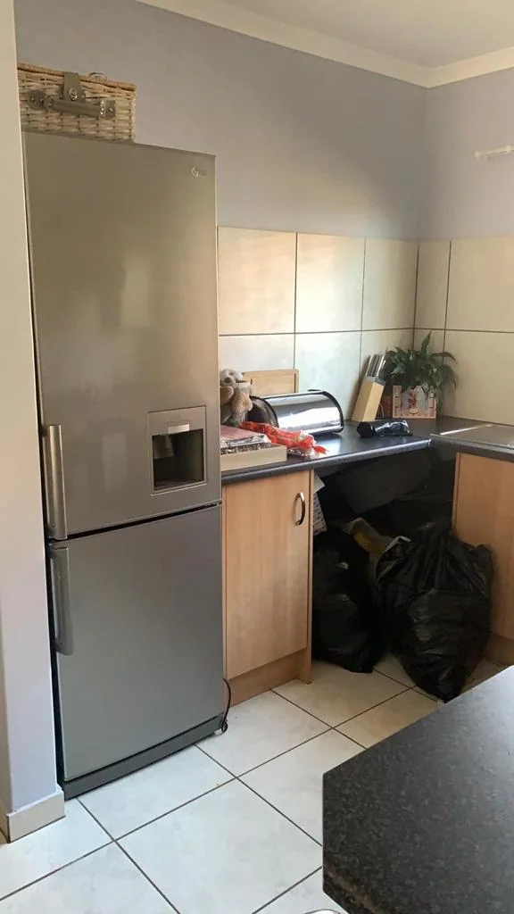 Upmarket townhouse in SW for sale! Reduced & mandated to ensure no time will be waisted.