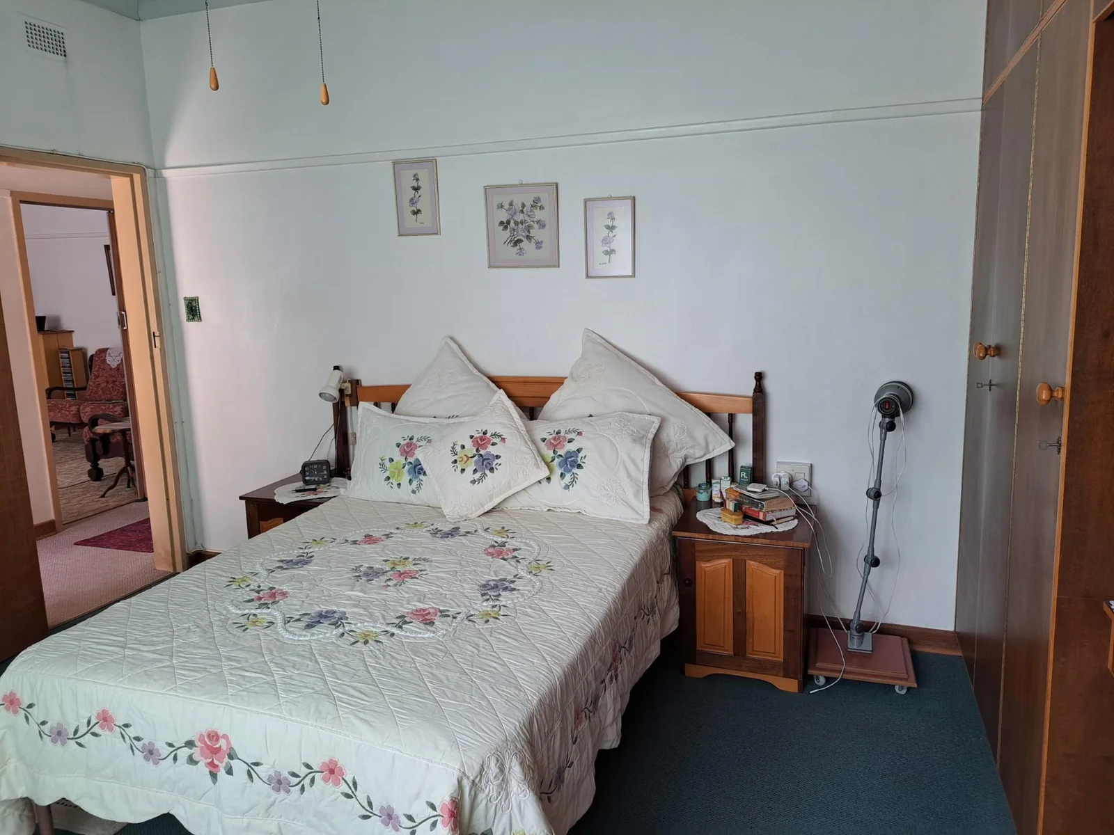 Neat & Tidy 3 bedroom house for sale in Bayswater