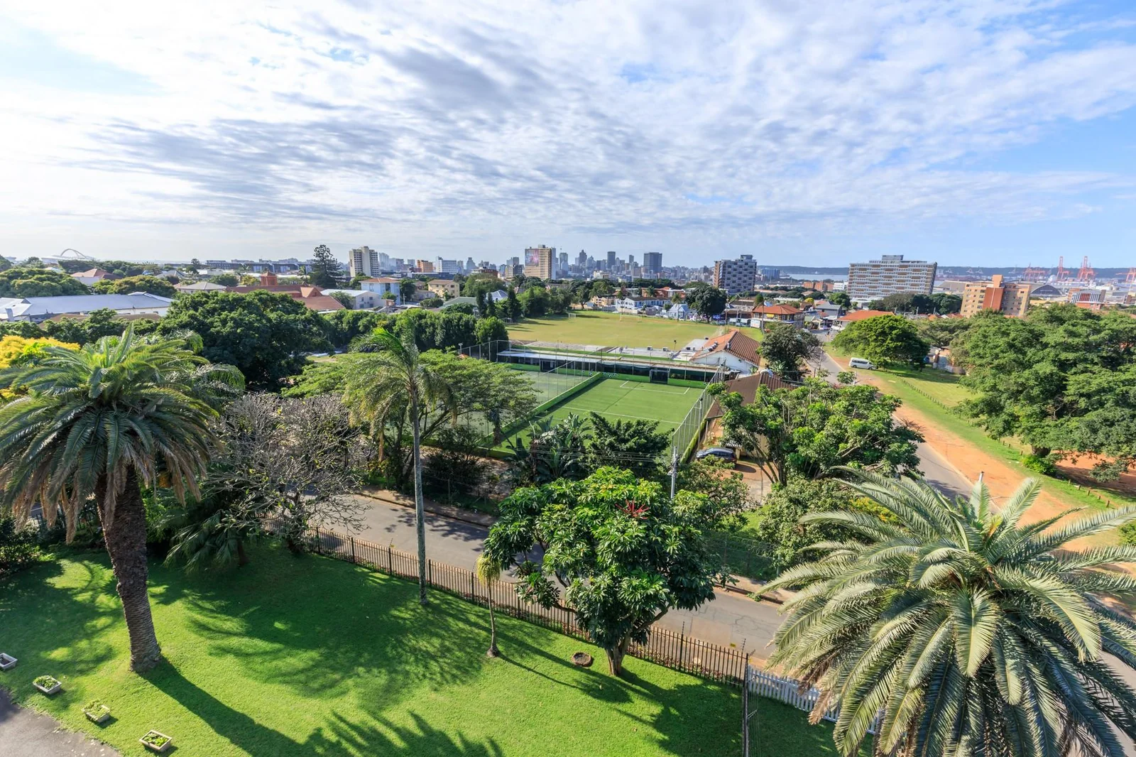 1 bedroom flat with open balcony in Glenwood