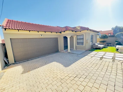 20200 Malta, Cosmo City, Roodepoort