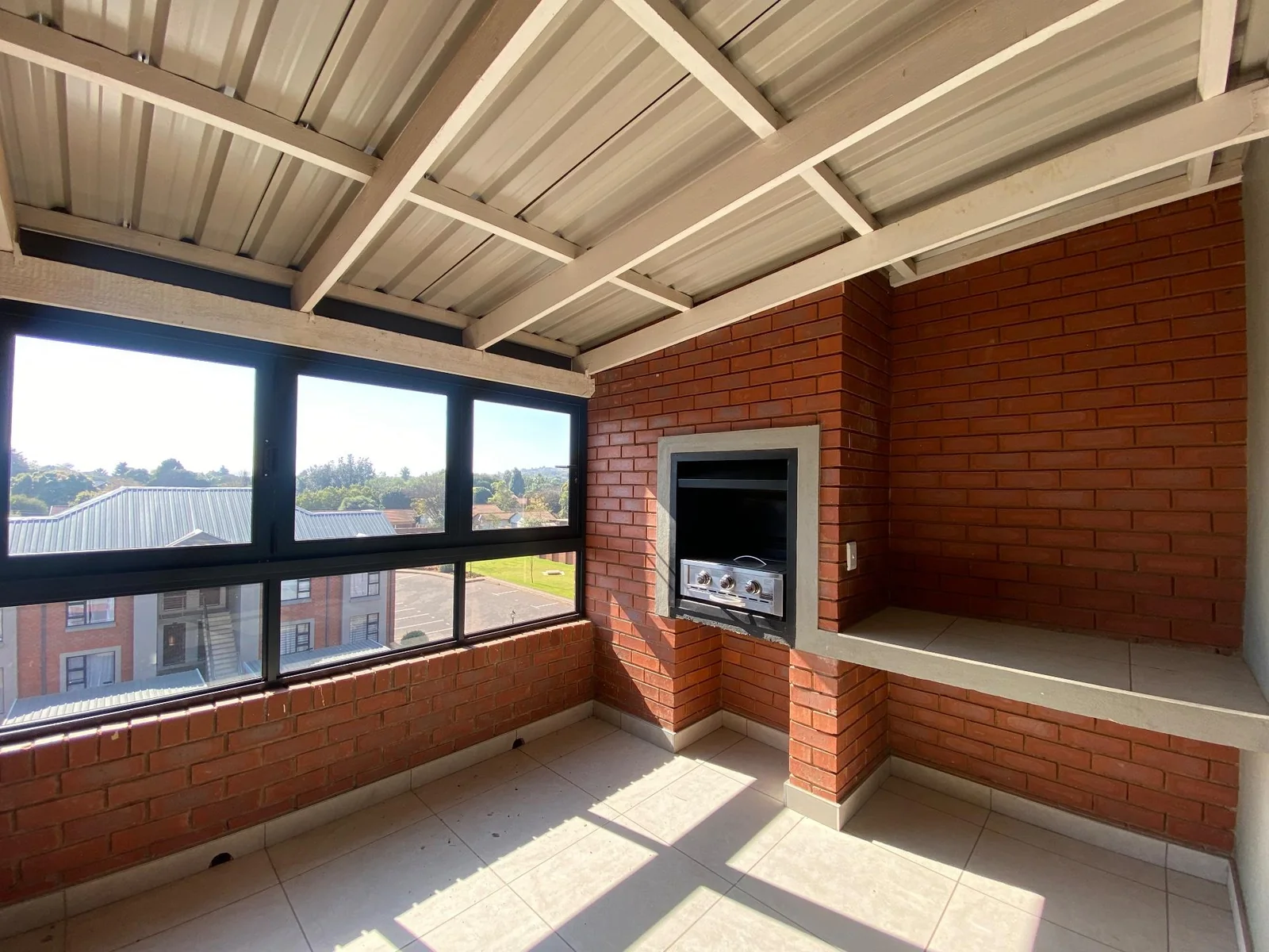 2 Bedroom Modern Apartment To Let in Hereford Estate