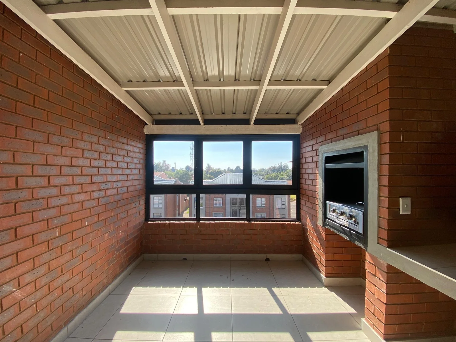 2 Bedroom Modern Apartment To Let in Hereford Estate