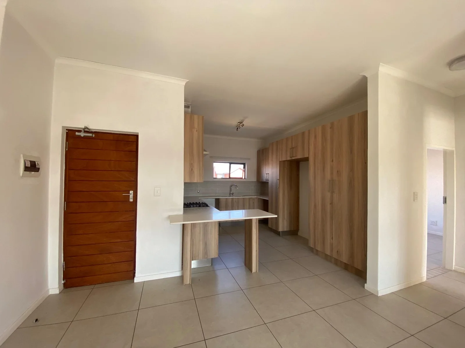 2 Bedroom Modern Apartment To Let in Hereford Estate