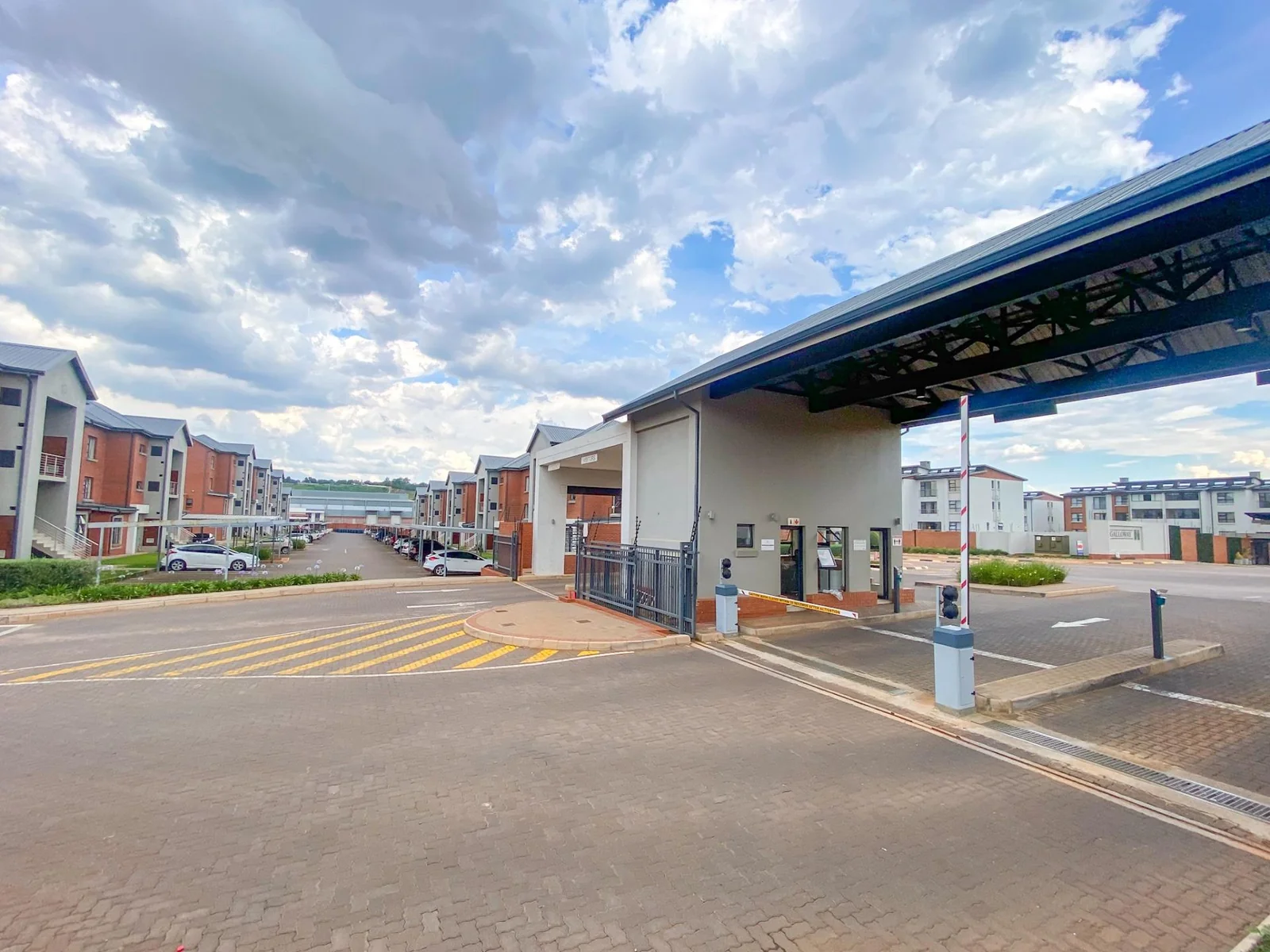 2 Bedroom Modern Apartment To Let in Hereford Estate