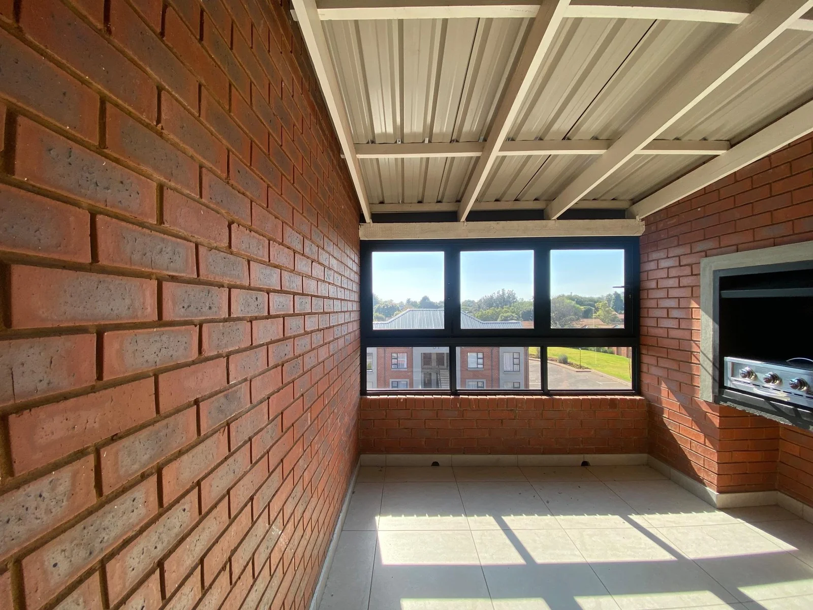 2 Bedroom Modern Apartment To Let in Hereford Estate