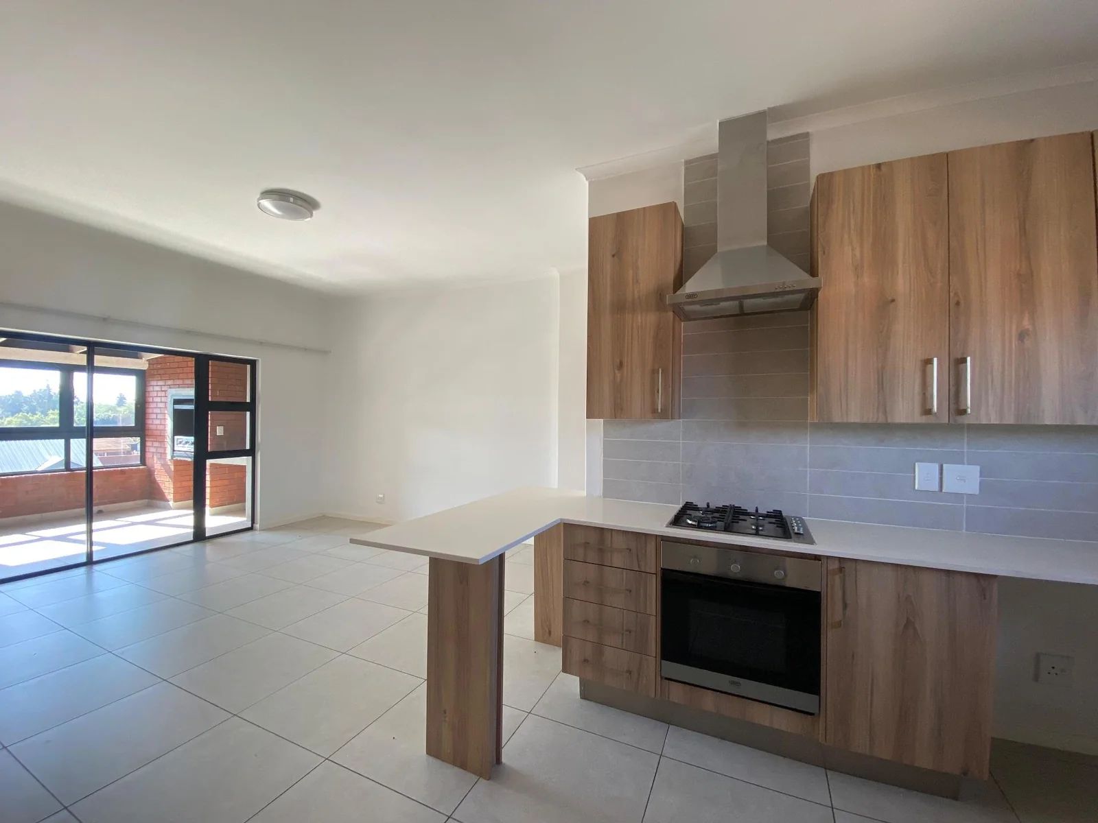 2 Bedroom Modern Apartment To Let in Hereford Estate