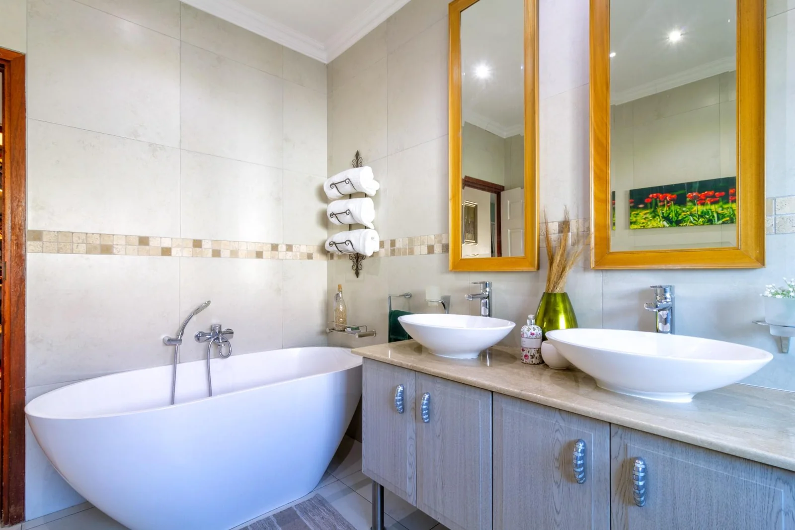 Three Bedrooms,  Off the Grid, Three Baths, Swimming Pool, Double Garage