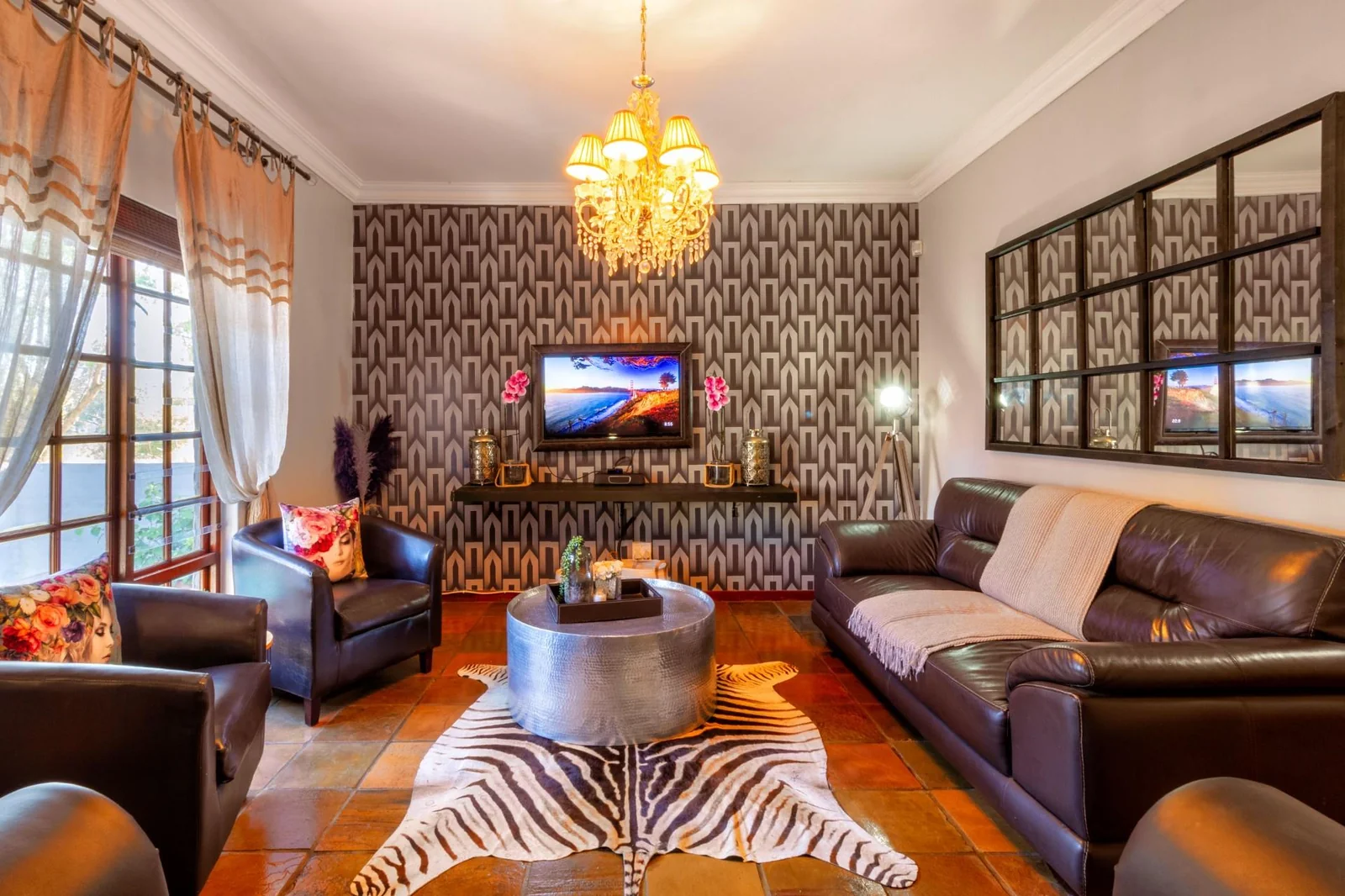 Three Bedrooms,  Off the Grid, Three Baths, Swimming Pool, Double Garage