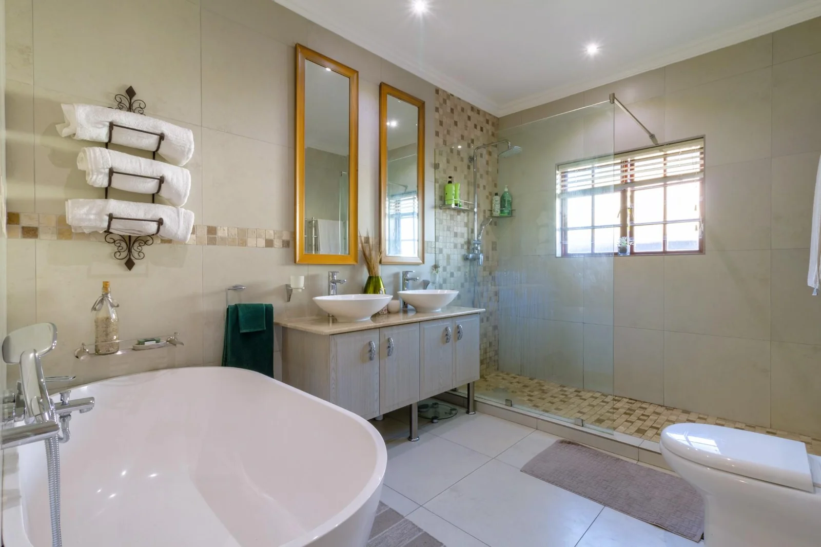 Three Bedrooms,  Off the Grid, Three Baths, Swimming Pool, Double Garage