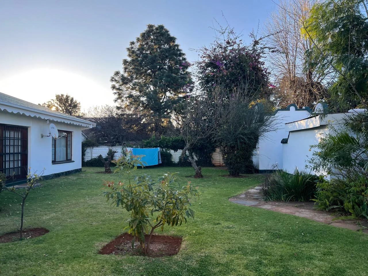 2.5 Bedroom Simplex with private garden for sale in Florida North