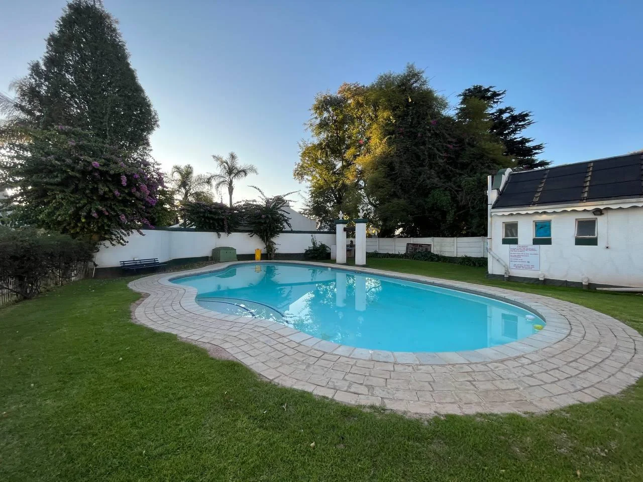 2.5 Bedroom Simplex with private garden for sale in Florida North