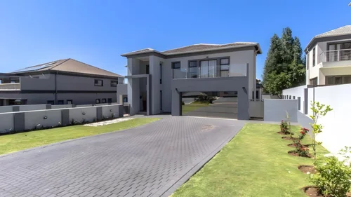 Blue Valley Golf Estate, Centurion