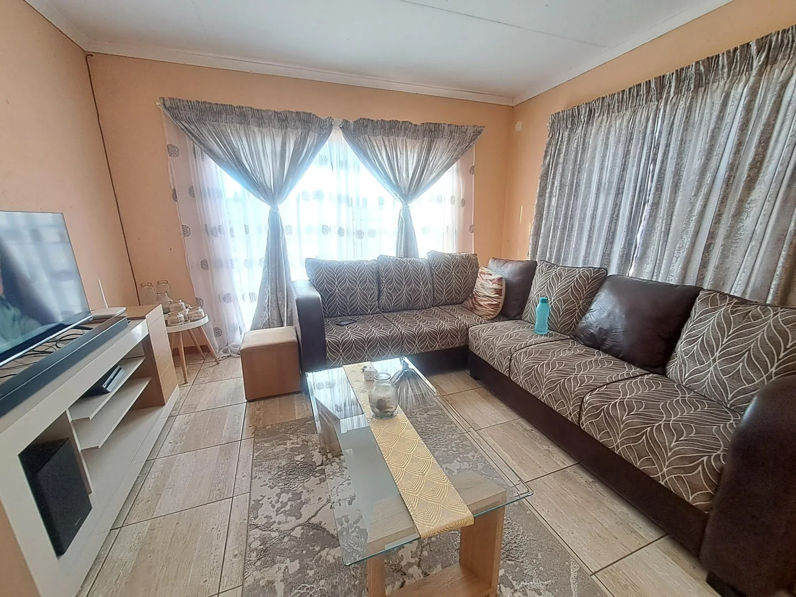 Duet for sale.  Two spacious houses on one stand.