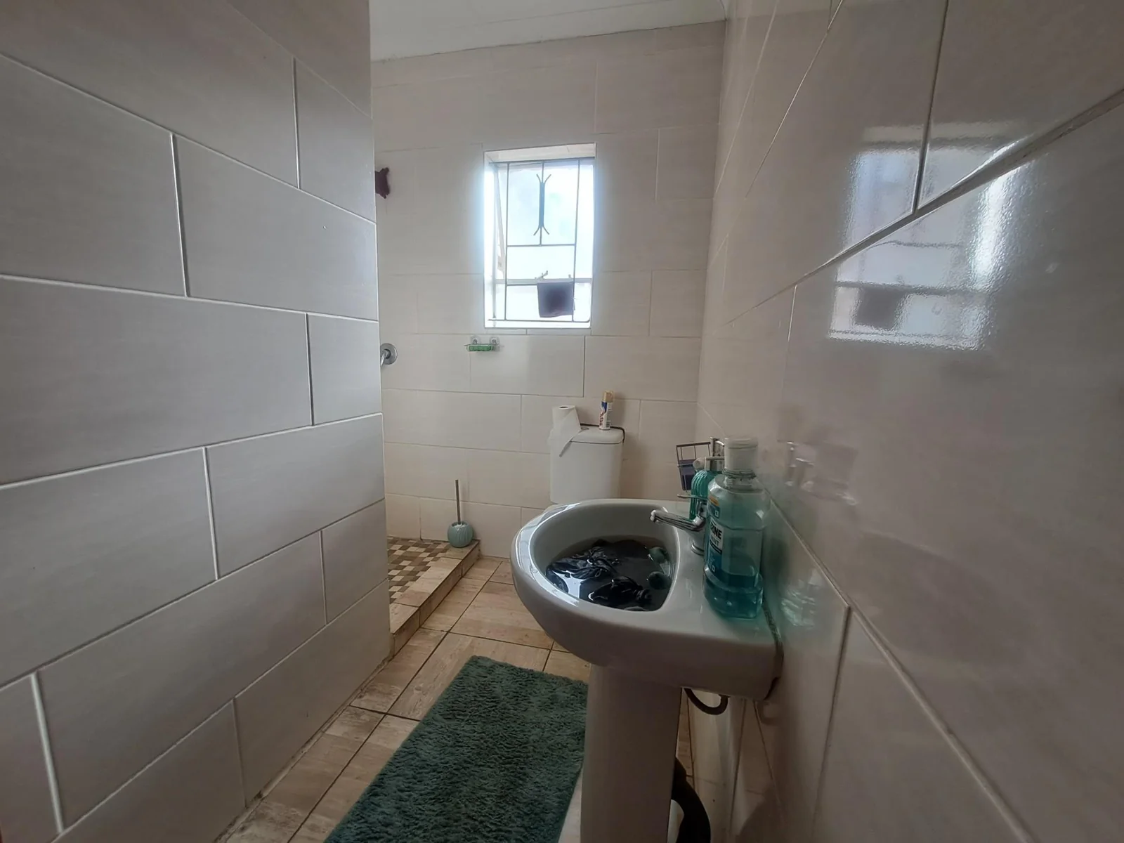 Duet for sale.  Two spacious houses on one stand.