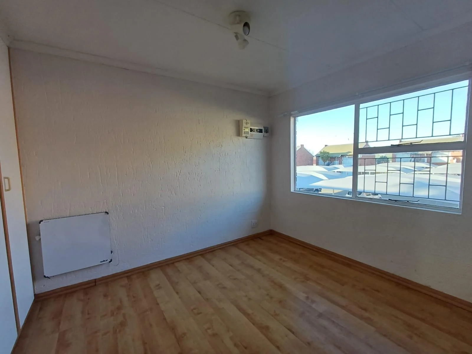 2 Bedroom Apartment available in Pellissier!