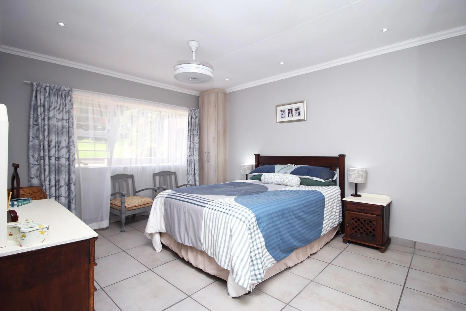 Stunning 5-Bedroom Family Home in Roodekrans with Breathtaking Views!