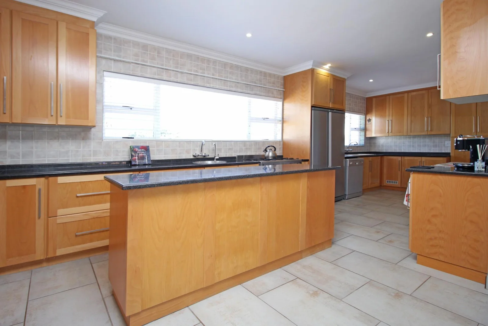 Stunning 5-Bedroom Family Home in Roodekrans with Breathtaking Views!