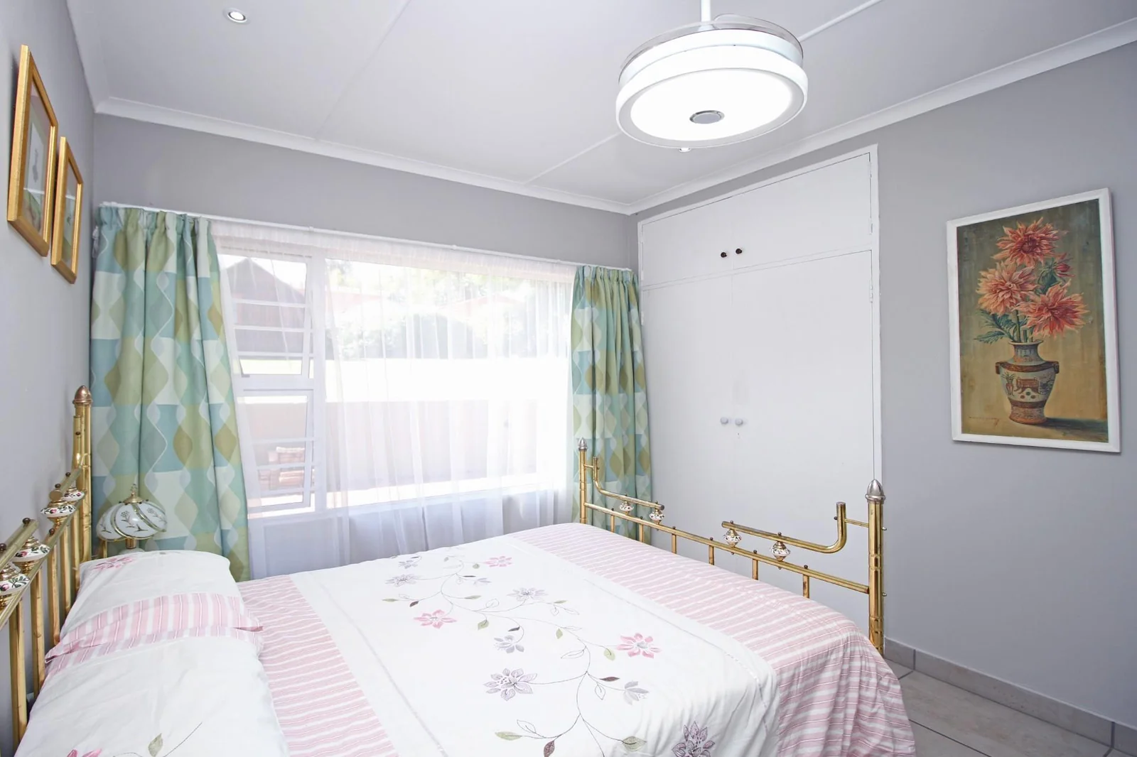 Stunning 5-Bedroom Family Home in Roodekrans with Breathtaking Views!