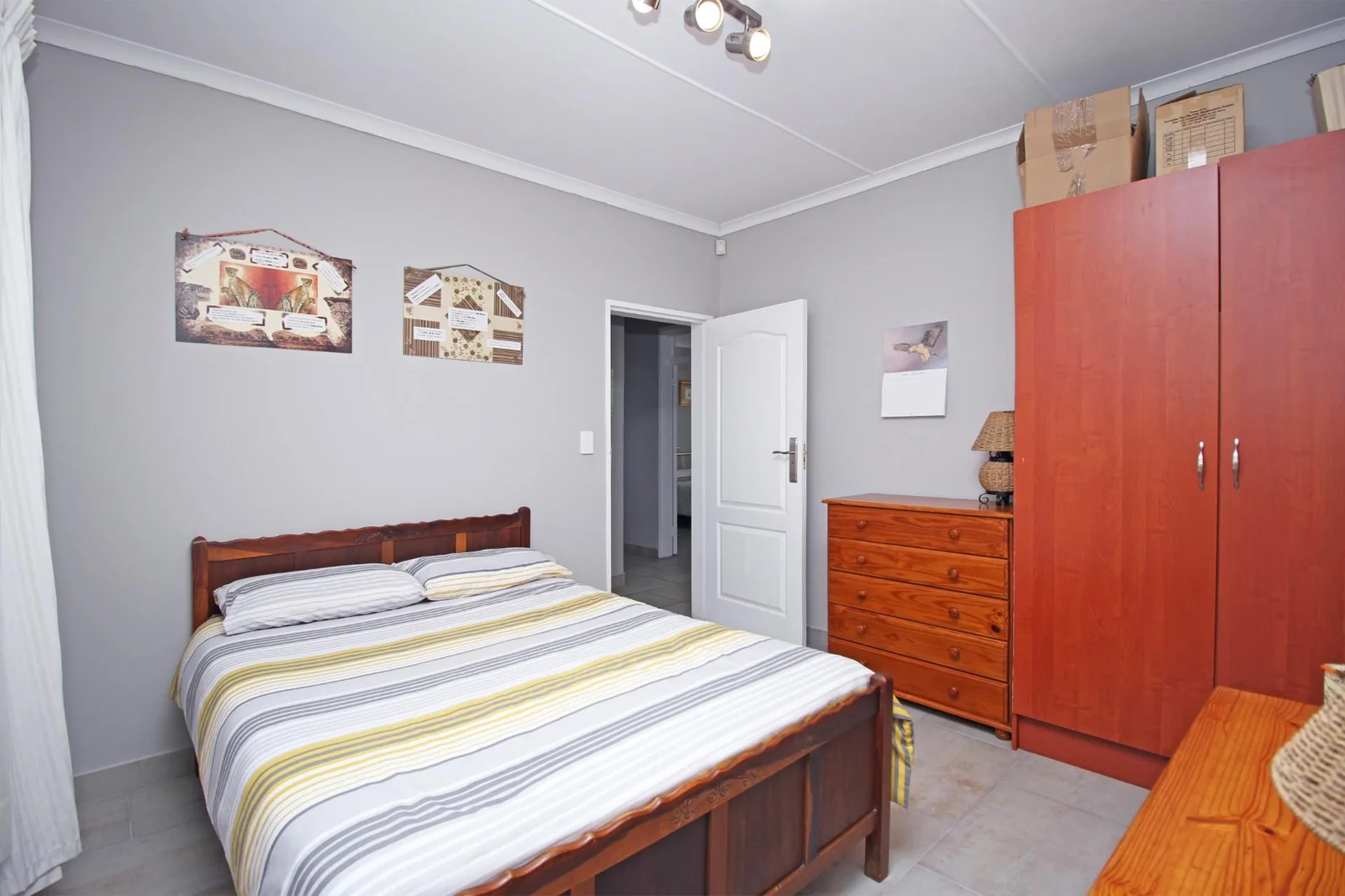 Stunning 5-Bedroom Family Home in Roodekrans with Breathtaking Views!