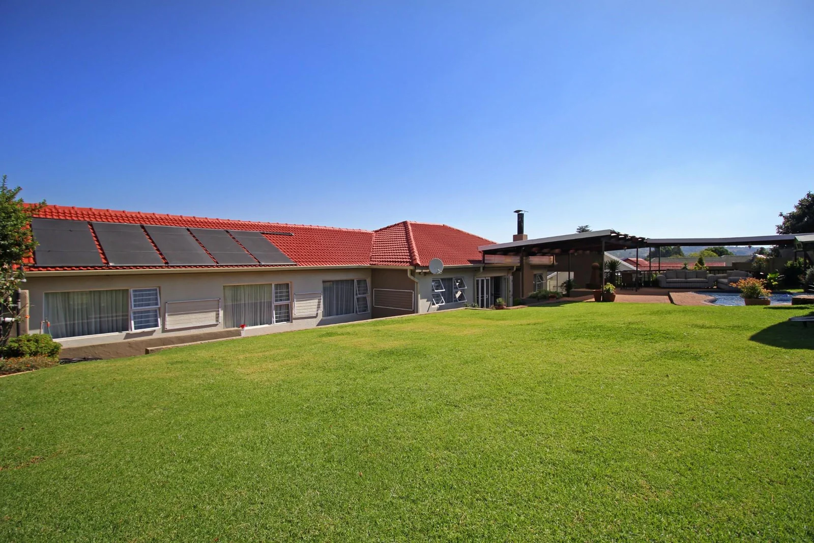 Stunning 5-Bedroom Family Home in Roodekrans with Breathtaking Views!