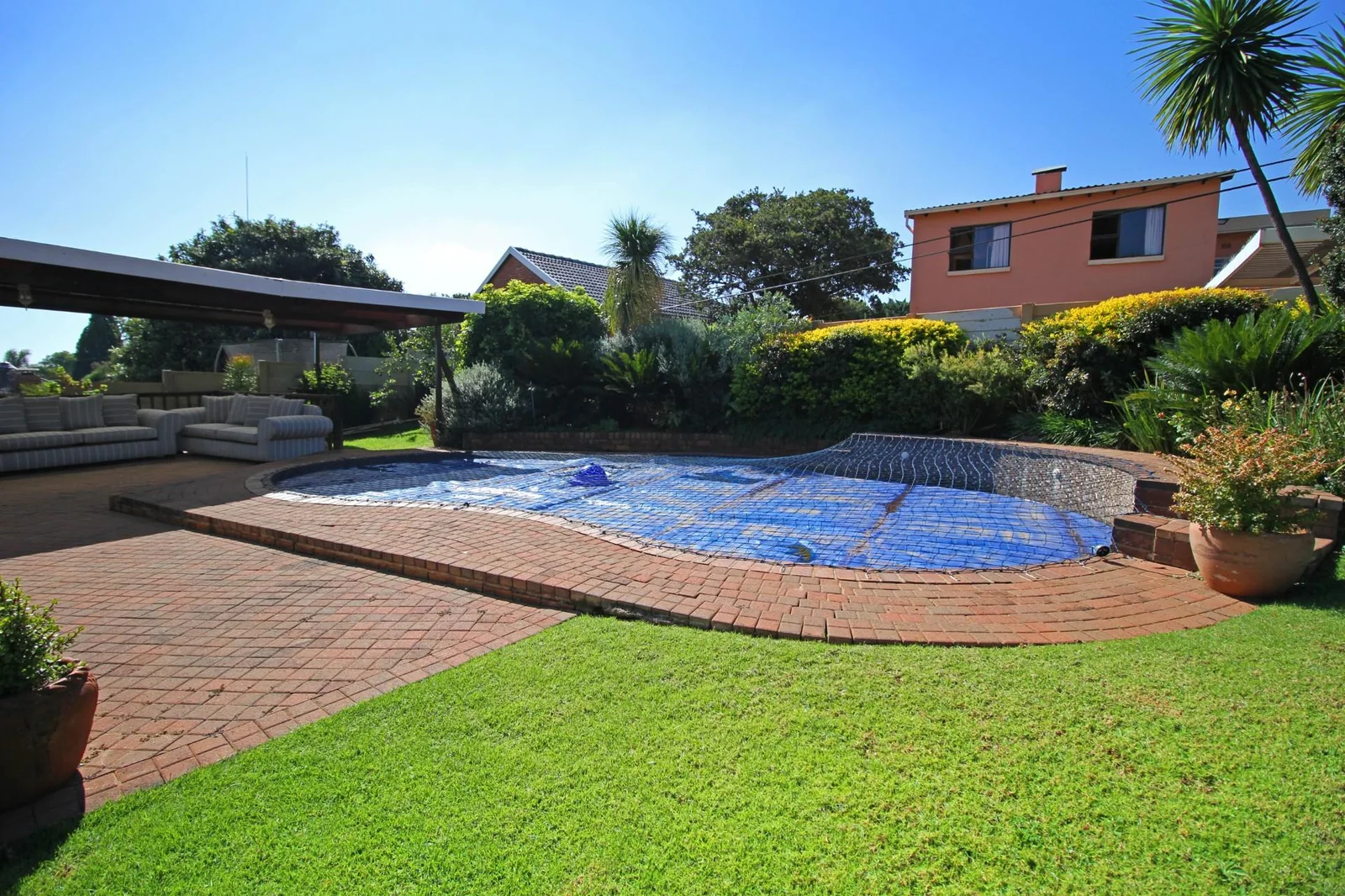 Stunning 5-Bedroom Family Home in Roodekrans with Breathtaking Views!