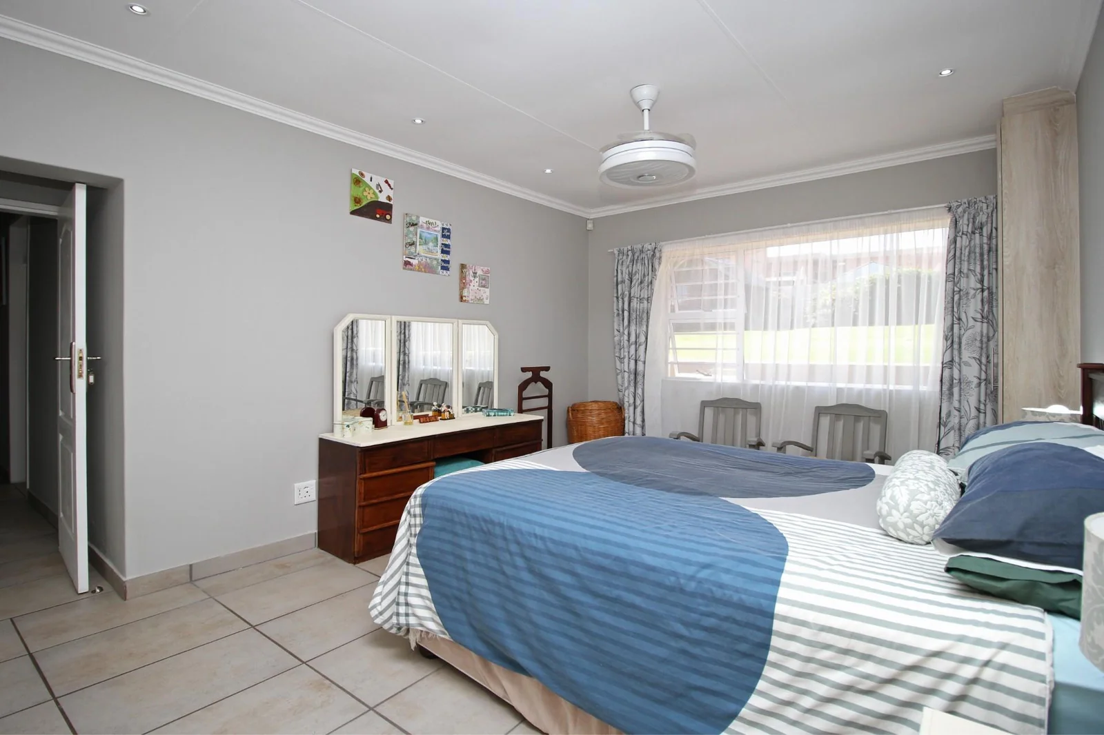 Stunning 5-Bedroom Family Home in Roodekrans with Breathtaking Views!