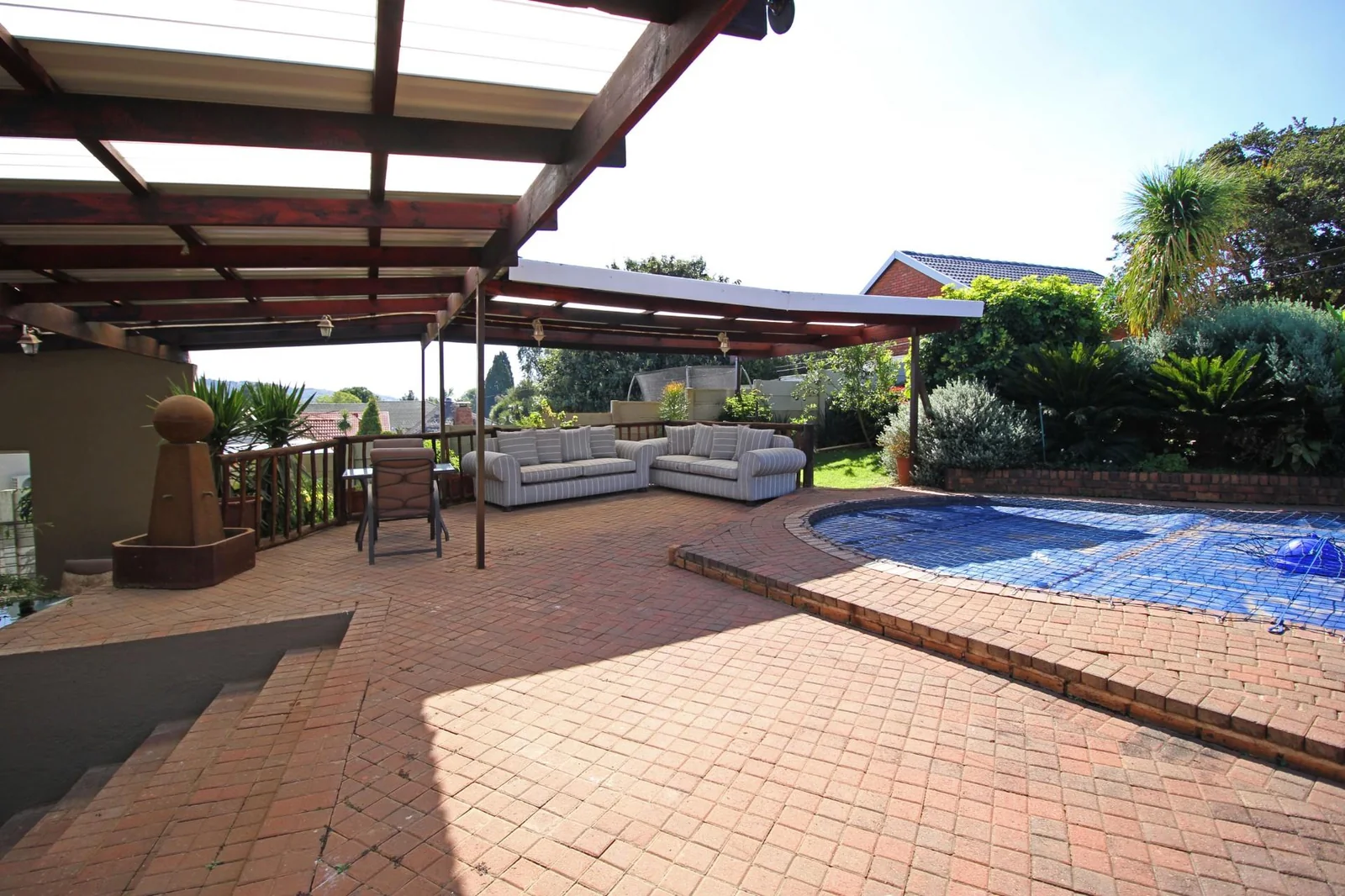 Stunning 5-Bedroom Family Home in Roodekrans with Breathtaking Views!