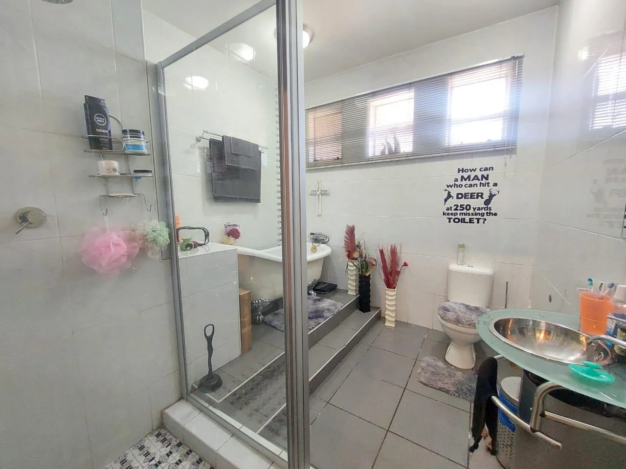 ELITE PROPERTY IN PEACEHAVEN WITH A LOT OF POTENTIAL FOR GUEST HOUSE, RENTAL & RESIDENTIAL PURPOSES