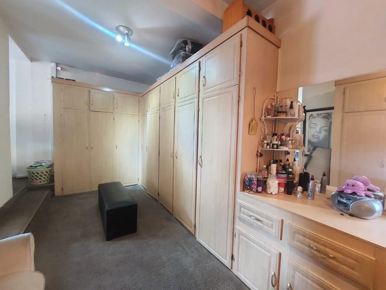 ELITE PROPERTY IN PEACEHAVEN WITH A LOT OF POTENTIAL FOR GUEST HOUSE, RENTAL & RESIDENTIAL PURPOSES