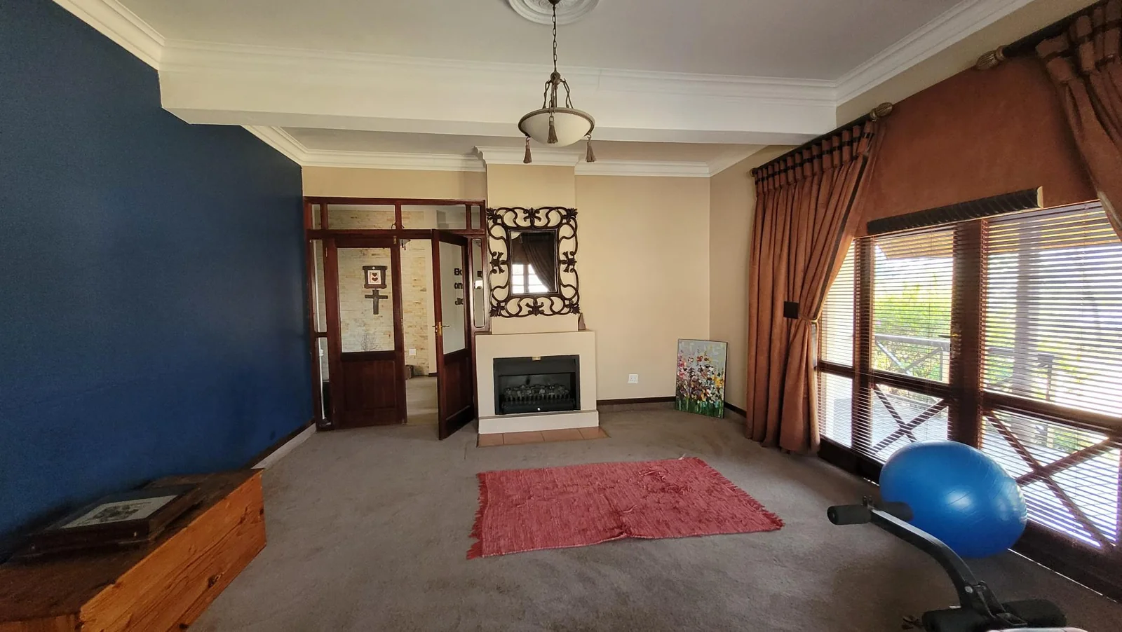 Home, office and entertainment all under one roof in Eureka.