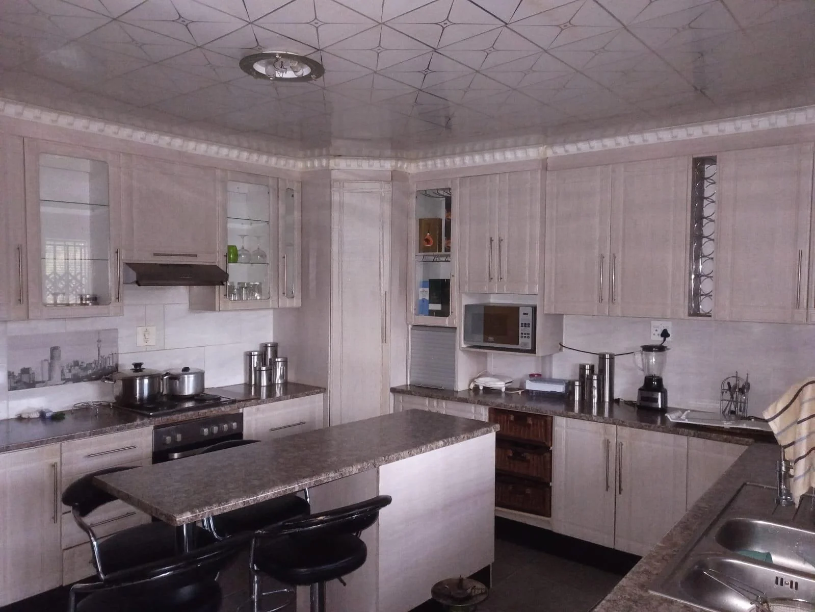 Spacious 4 bedroom hous