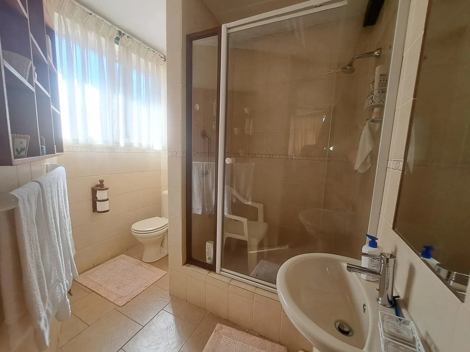 Unique and spacious four bedroom family home!