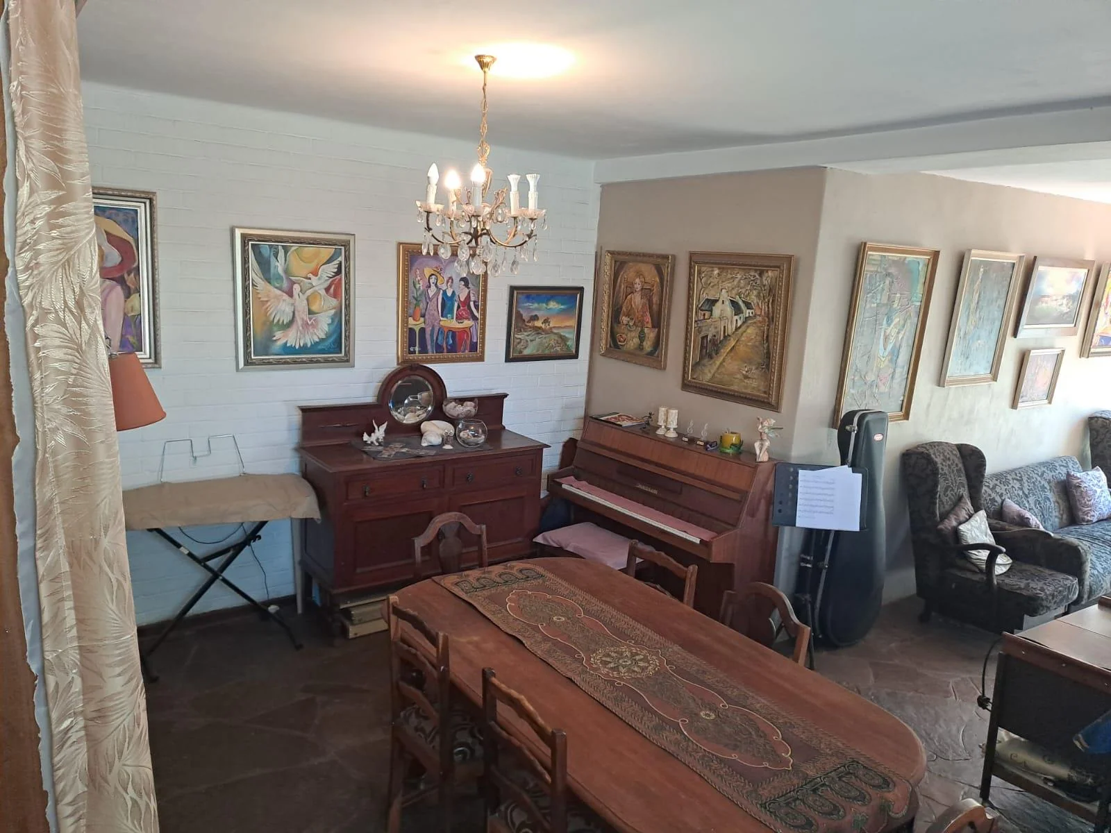 Versatile house for sale in General De Wet