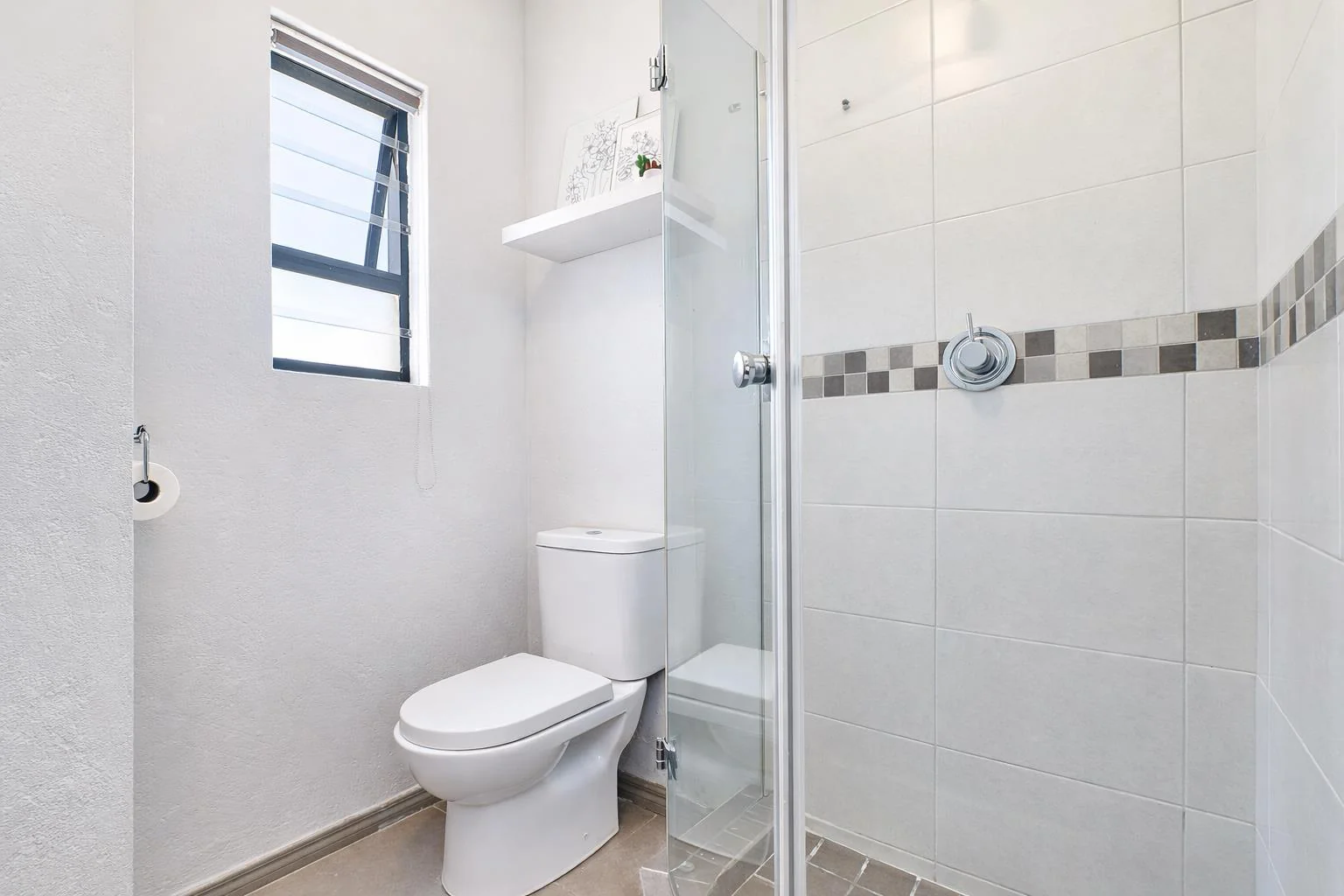 2 Bedroom 2 Bathroom Ground Floor Unit with exclusive use garden