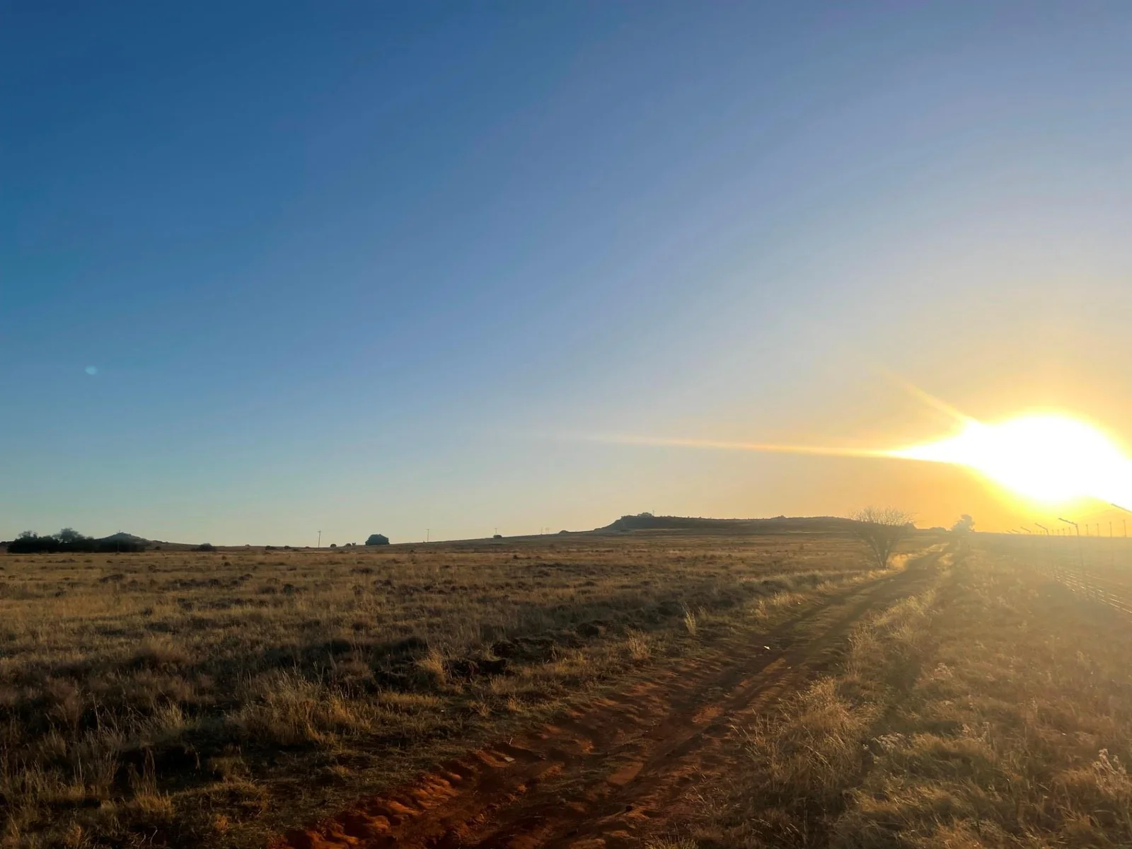 Not just land - this agricultural holding measuring 21.79ha offers 360° views including sunsets - close to the city situated in Bainsvei