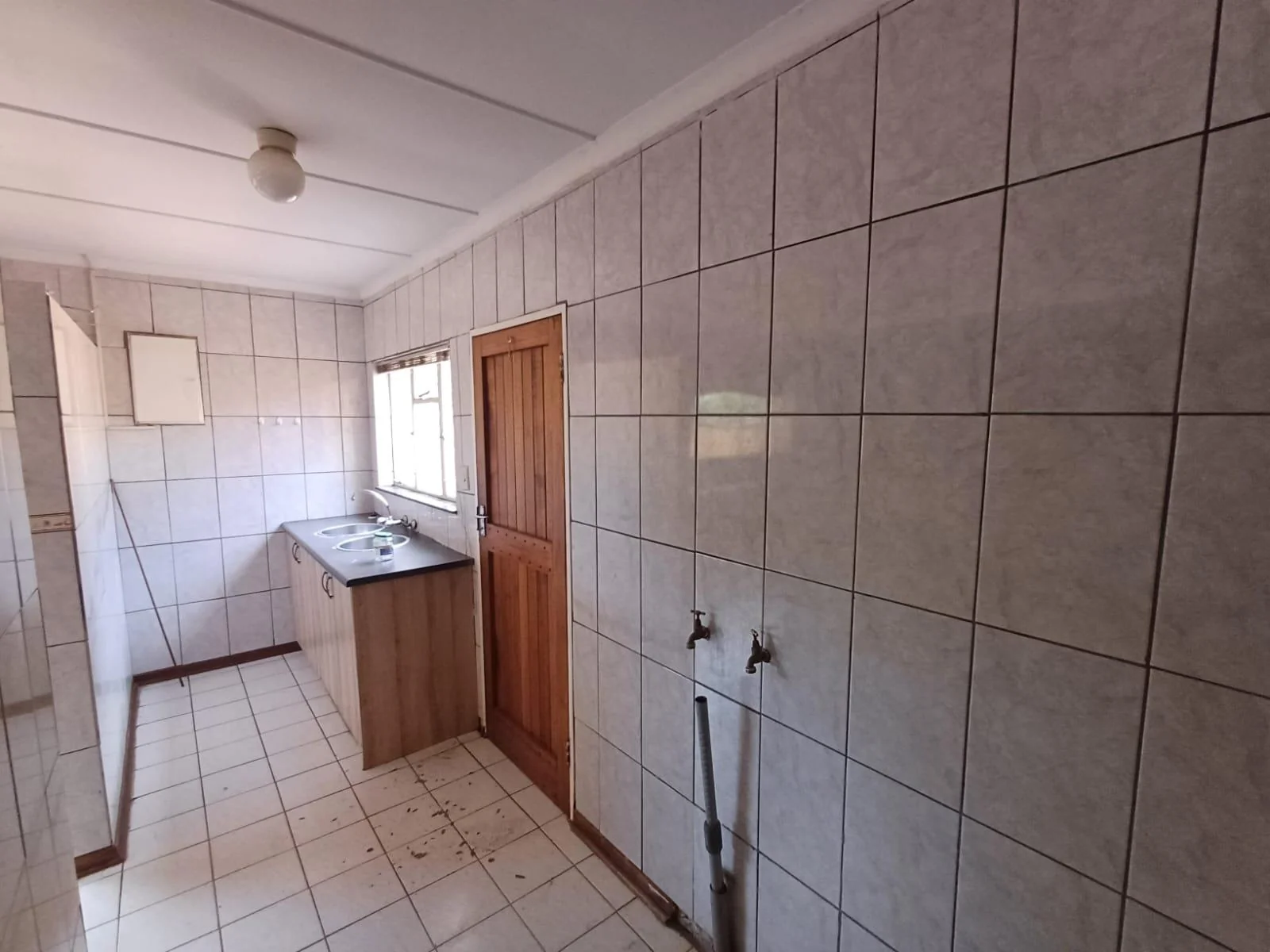 Spacious 3 Bedroom House to Rent in Pellissier!