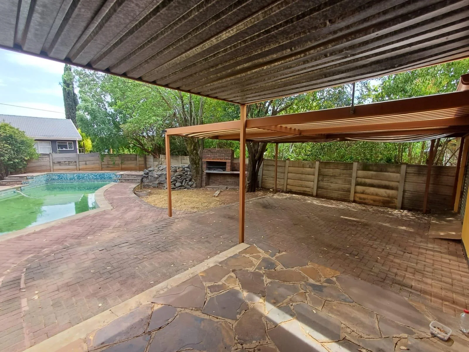 Spacious 3 Bedroom House to Rent in Pellissier!