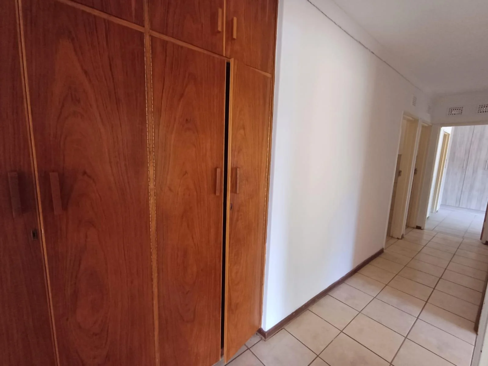 Spacious 3 Bedroom House to Rent in Pellissier!