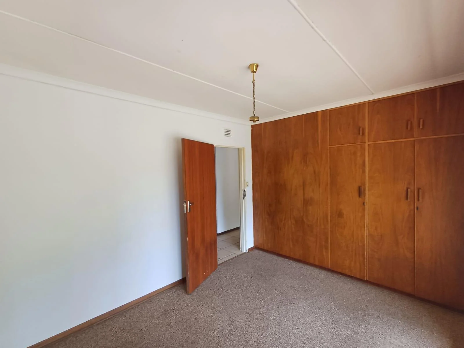 Spacious 3 Bedroom House to Rent in Pellissier!