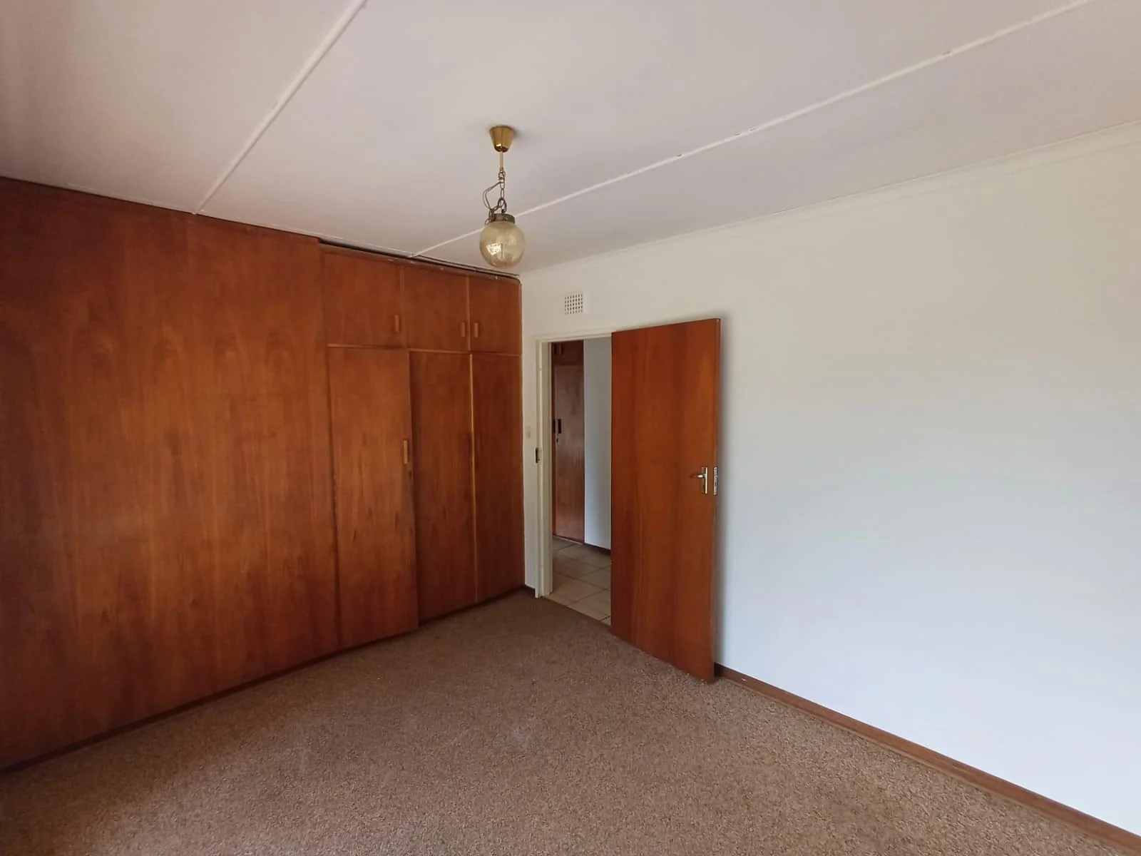 Spacious 3 Bedroom House to Rent in Pellissier!