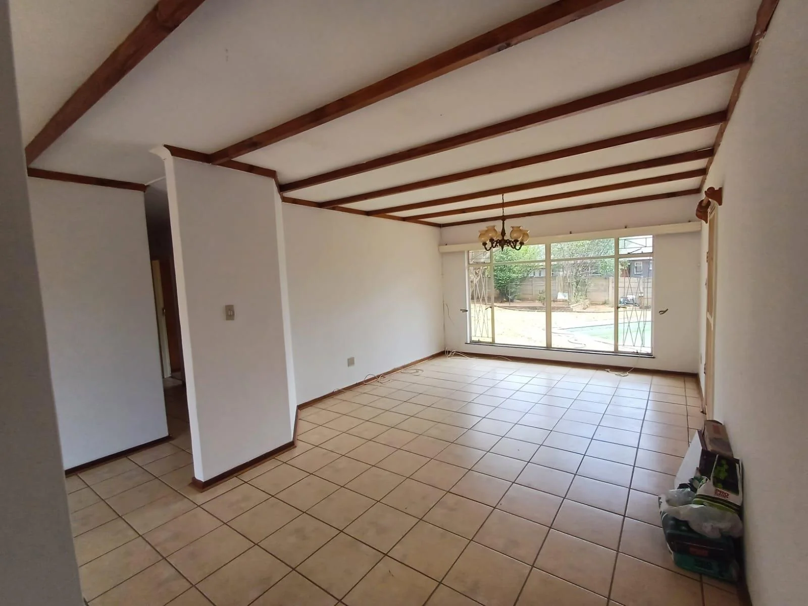 Spacious 3 Bedroom House to Rent in Pellissier!