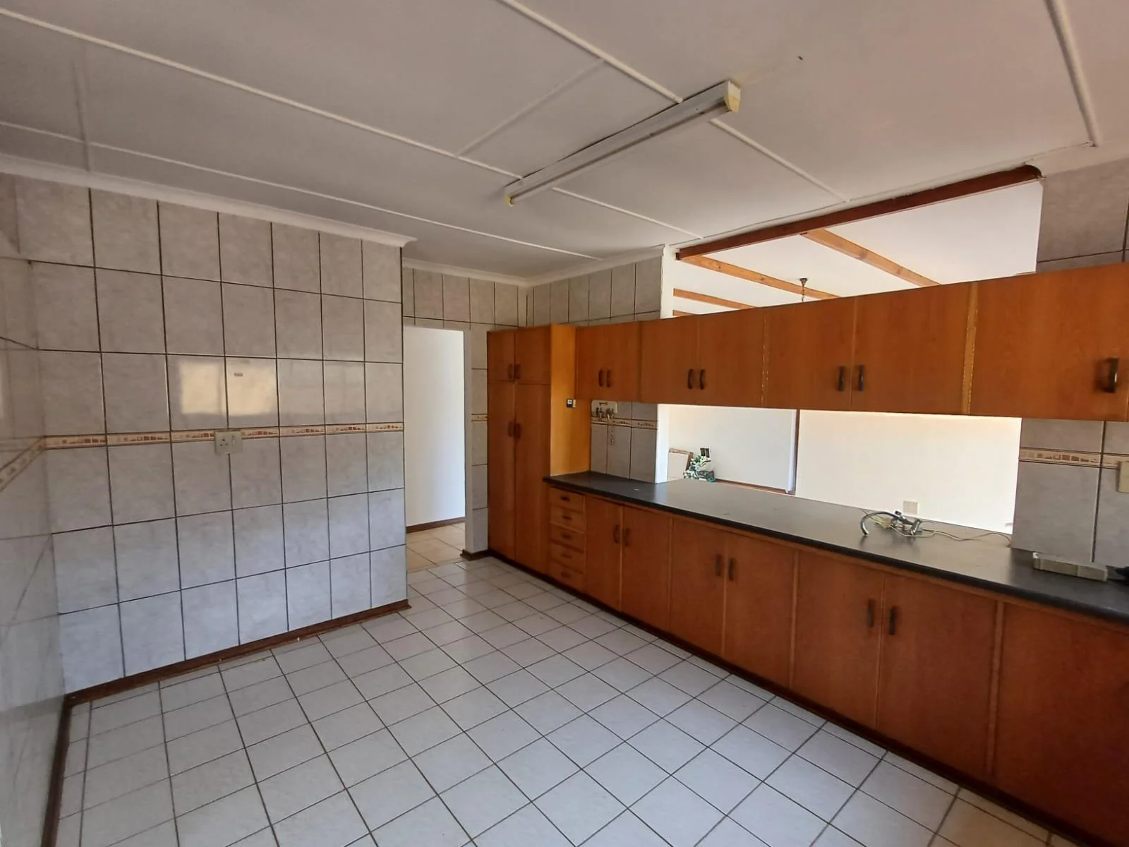Spacious 3 Bedroom House to Rent in Pellissier!
