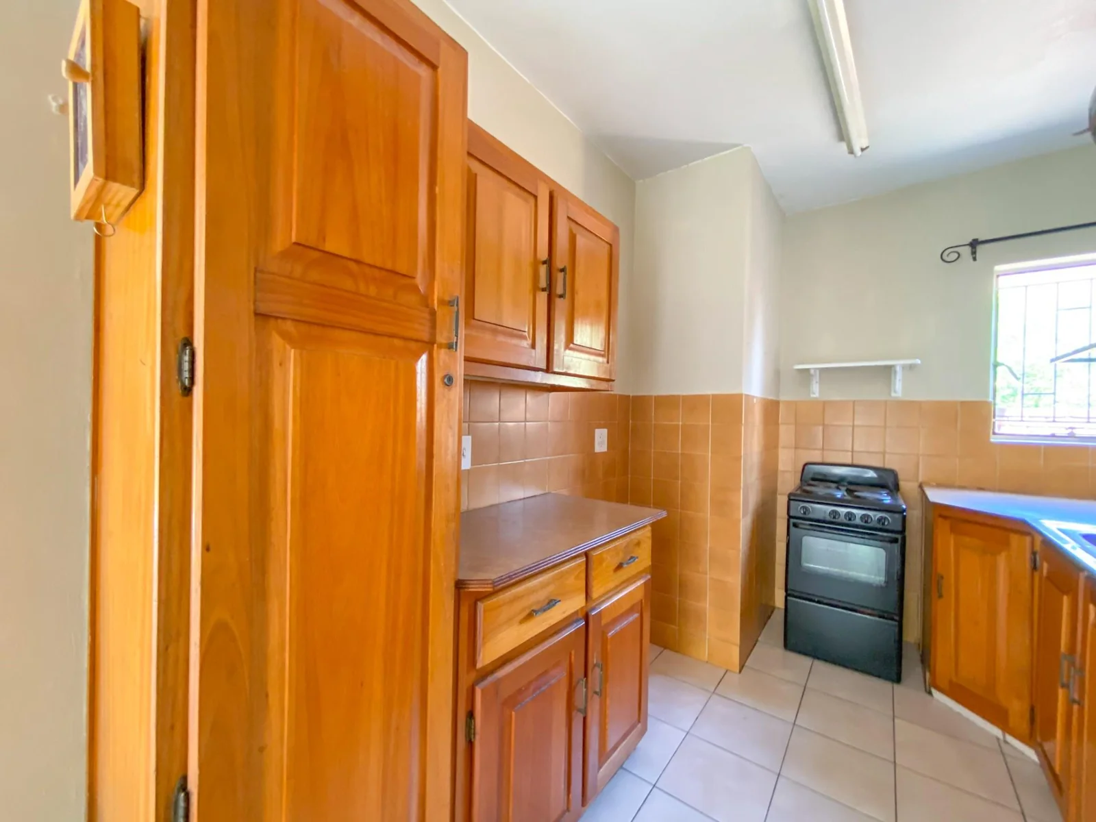 2 Bedroom Apartment To Let in a quiet complex within Pierre van Ryneveld<br/>*Perfect for Young Professionals* Occupation date : 1 May 2026