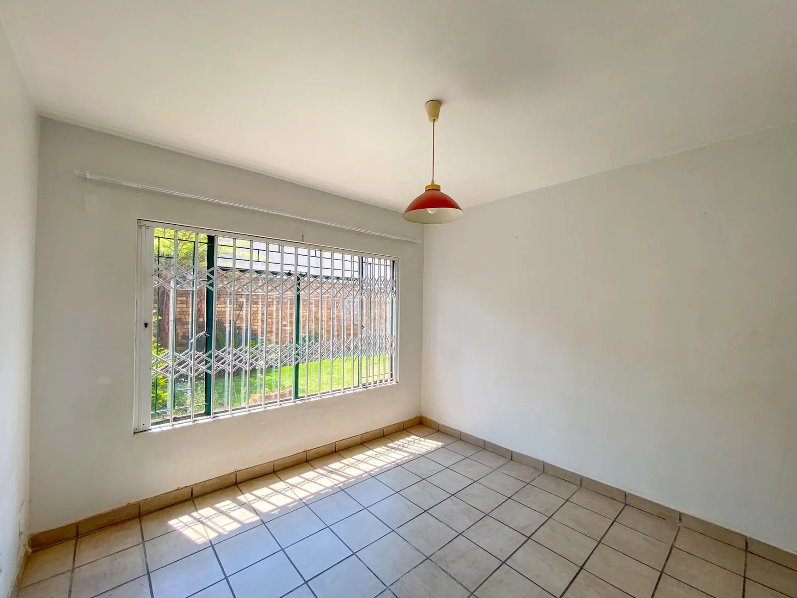 2 Bedroom Apartment To Let in a quiet complex within Pierre van Ryneveld<br/>*Perfect for Young Professionals* Occupation date : 1 May 2026