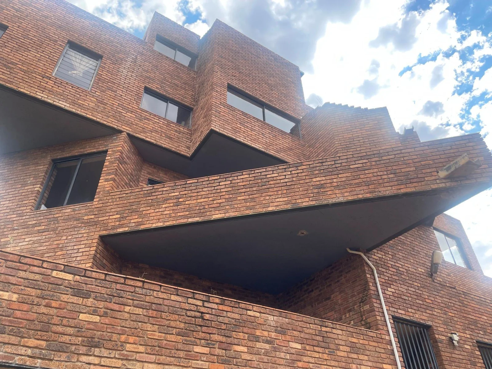 5 Bedroom, 4 Bathroom, 4 Story mansion in Waverley