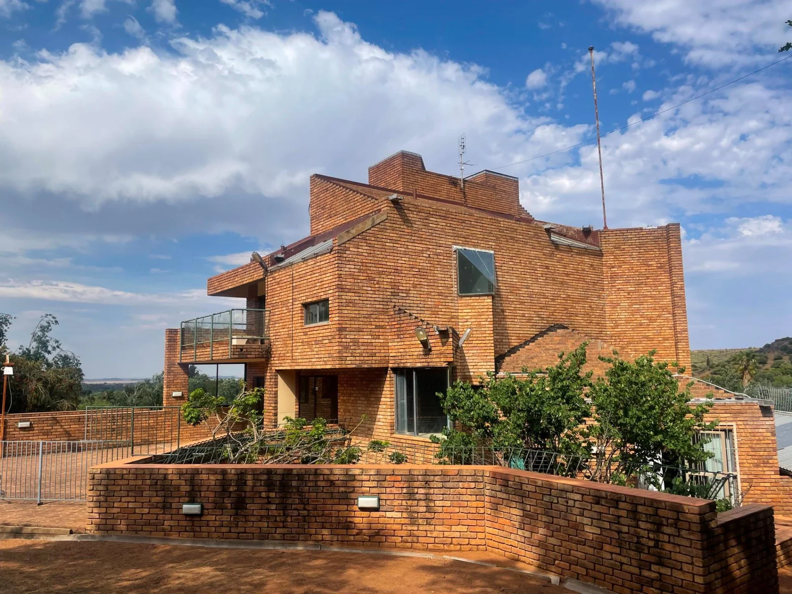 5 Bedroom, 4 Bathroom, 4 Story mansion in Waverley