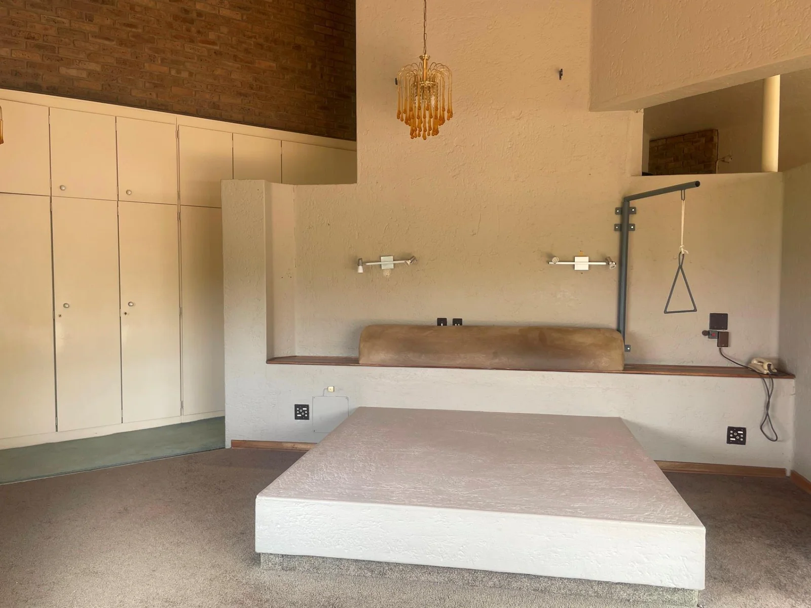 5 Bedroom, 4 Bathroom, 4 Story mansion in Waverley